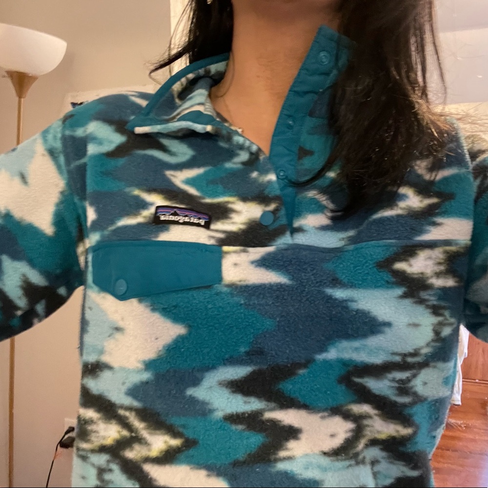 Patagonia Medium Fleece Button up Sweater